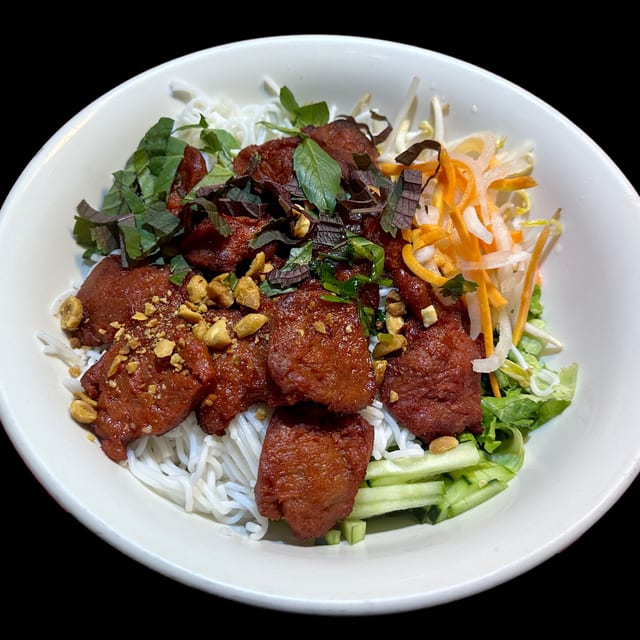 Charcoal Meat with Vermicelli.