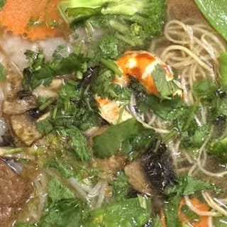 Hu Tiếu Mì Chay/Clear/Yellow Noodle Soup
